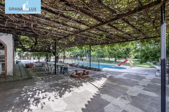 Espectacular Chalet en Ogijares - Ideal para Familias — 12
