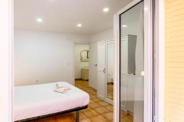 ALQUILER PARA ESTUDIANTES (ZONA REALEJO) — 16