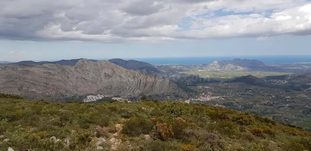 FINCA RÚSTICA DE 1000 HECTÁREAS A 21 KM DE BENIDORM - foto 3