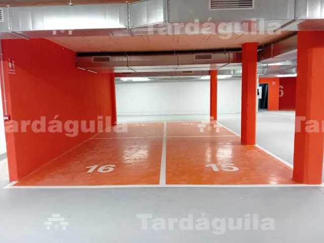 PLAZAS DE GARAJE CTRA LEDESMA — 8