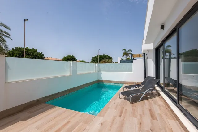 Villa de 3 dormitorios en San Pedro del Pinatar - foto 2