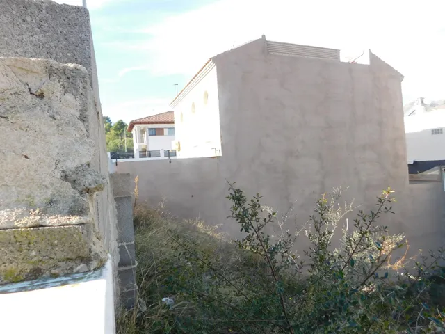 Solar en venta en Urbanización La Cova — 5