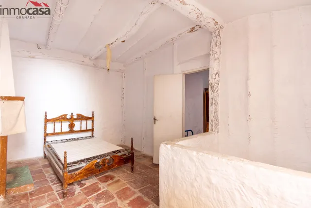 CASA DE PUEBLO EN PADUL PARA REFORMAR!!! — 42