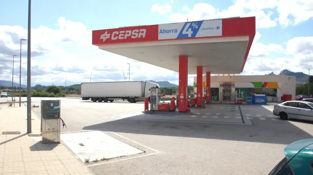 VENTA DE RESTAURANTE EN AUTOVIA ALICANTE-MADRID — 3