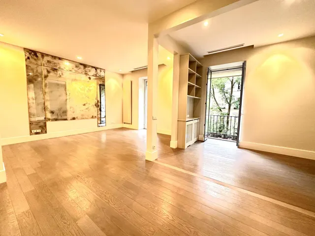 IMPRESIONANTE VIVIENDA EN CLAUDIO CUELLO ESQUINA JORJE JUAN - foto 2