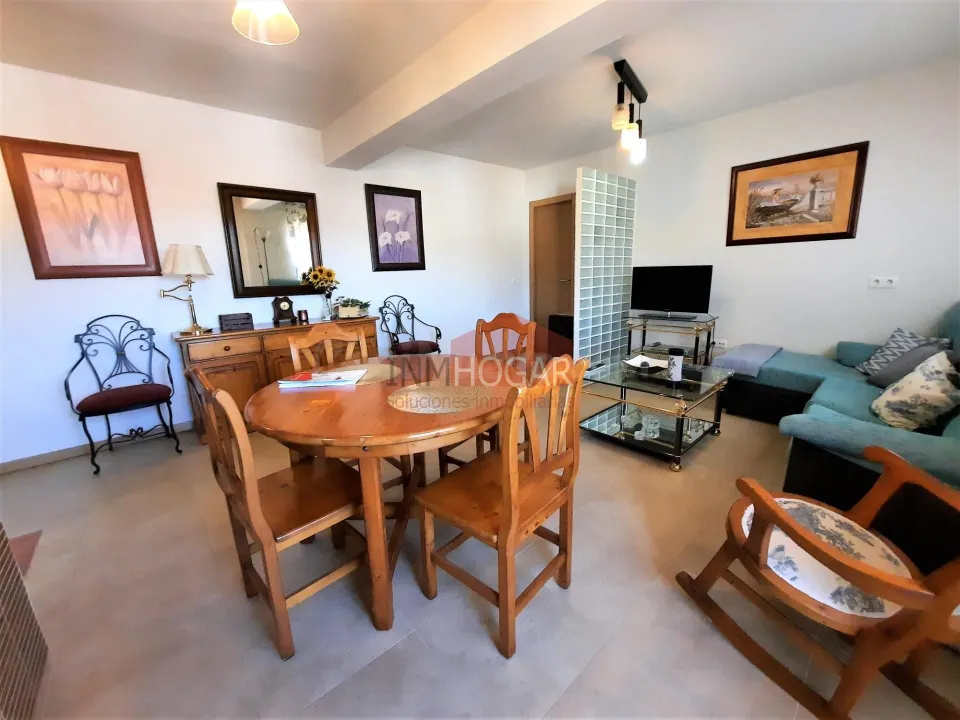 PISO EN VENTA EN NAVALUEGA, EN EL CENTRO DEL  PUEBLO