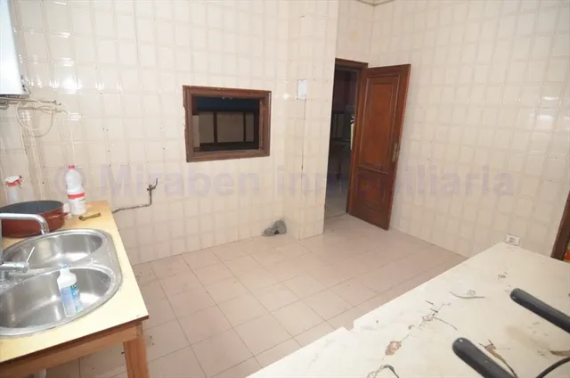 Local comercial en venta — 18