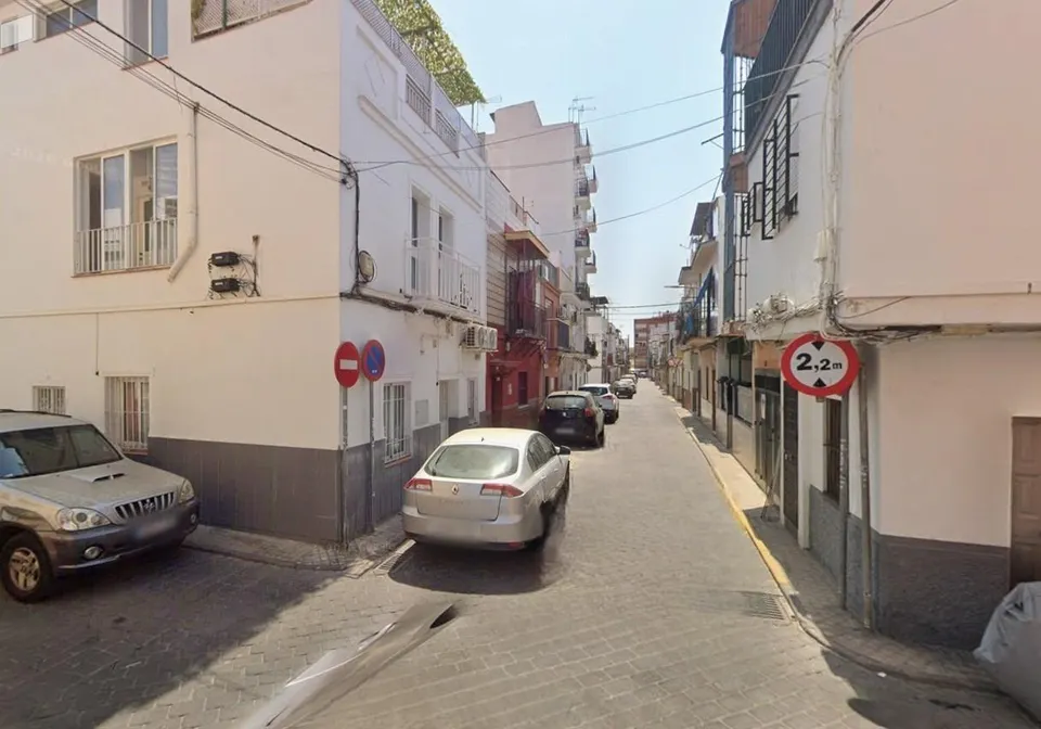 Vivienda unifamiliar en Sevilla. Activo inmobiliario SIN POSESIÓN, NO SE PUEDE VISITAR