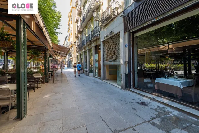 A LA VENTA EDIFICIO EN PLAZA BIB-RAMBLA — 7