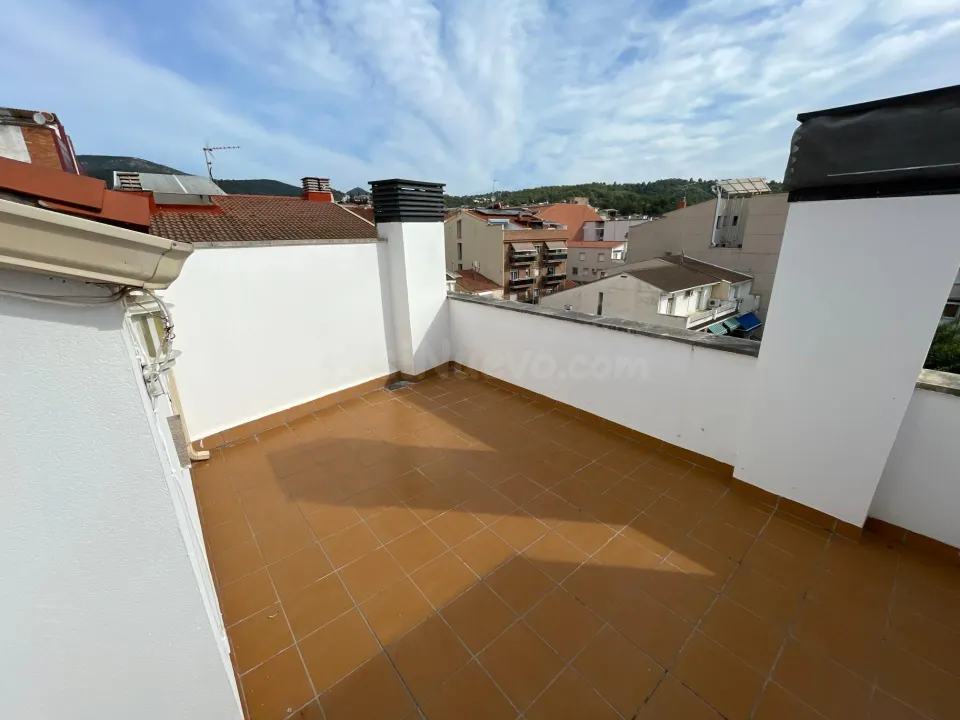 Dúplex céntrico en venta en Olesa de Montserrat, con terrazas y parking
