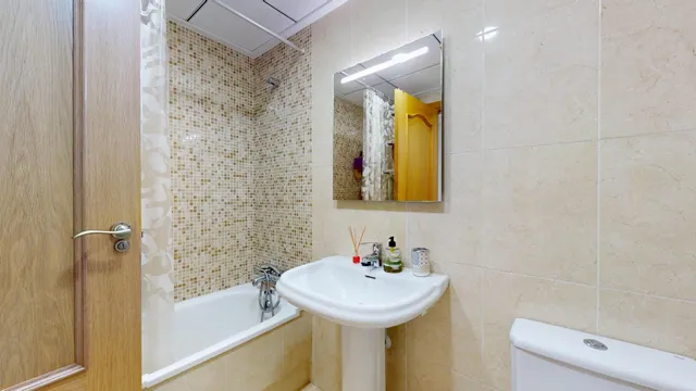 PISO DE TRES DORMITORIOS CON PISCINA CLIMATIZADA, GIMNASIO Y SAUNA EN SAN PEDRO DEL PINATAR — 24