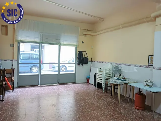 LOCAL COMERCIAL EN PROCESO DE CAMBIO A VIVIENDA CON PLAZA DE GARAJE — 9