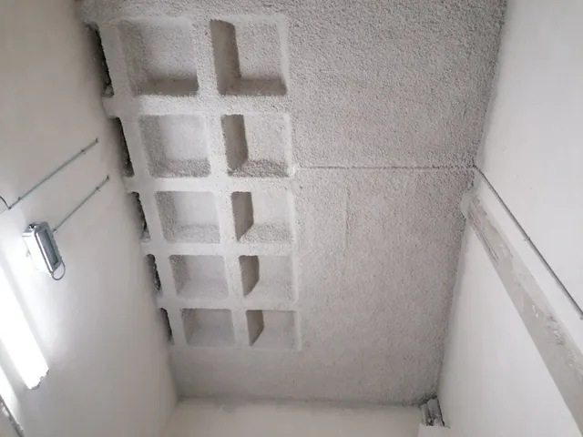 LOCAL COMERCIAL CONSTRUIDO EN NAVE DE 540 METROS CON LICENCIA DE APERTURA EN USO — 6