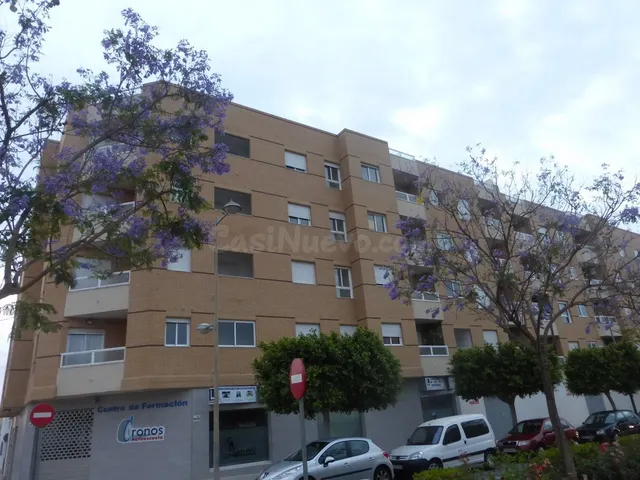 PISO DE DOS DORMITORIOS EN EL CENTRO DE EL EJIDO - foto 2