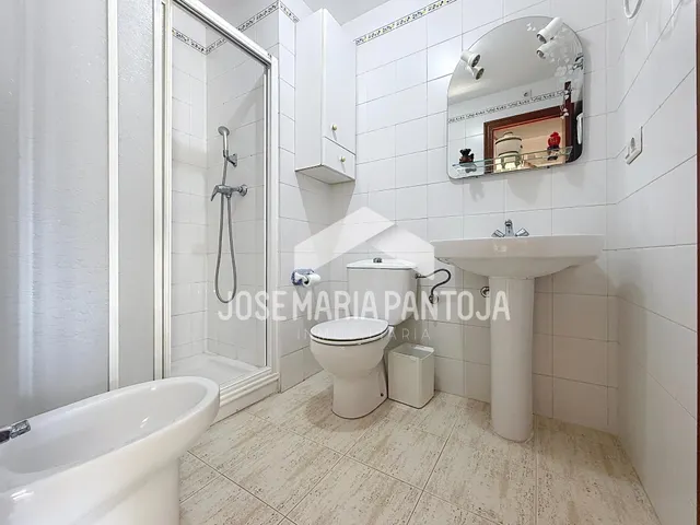 Adosado cuatro dormitorios con sótano y buhardilla — 24