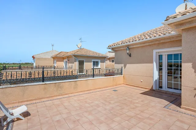Villa 7 habitaciones 300m² en venta - Torre de la Horadada — 28