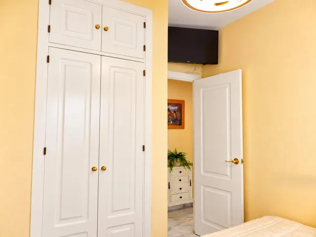 ¡¡¡LUMINOSO PISO DE TRES DORMITORIOS Y DOS BAÑOS EN LA LAGUNA!!! — 12