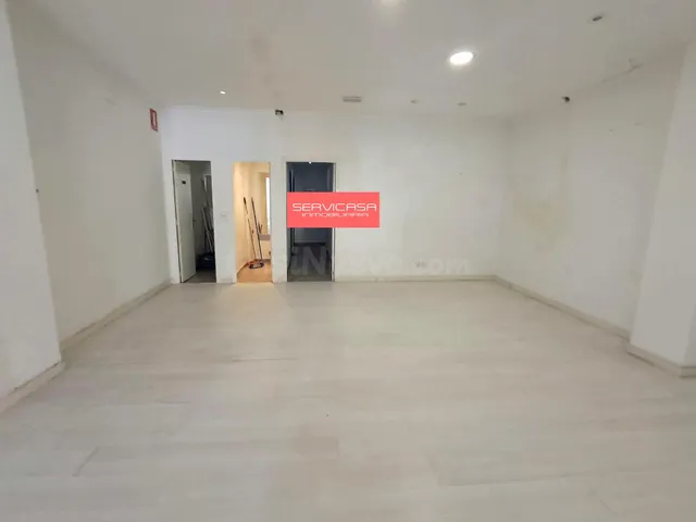 Se Vende Amplio Local Comercial en Quart de Poblet - foto 4