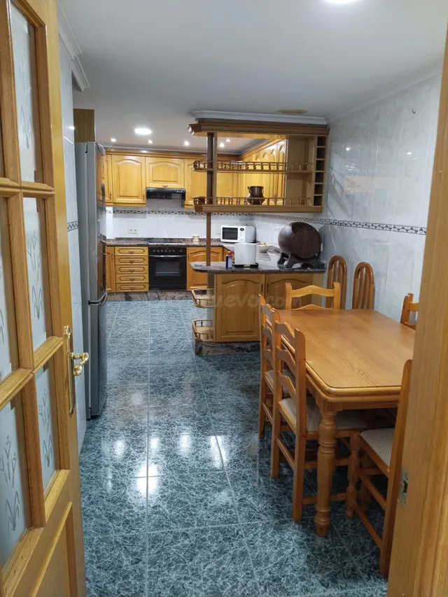 SE ALQUILA PISO MUY GRANDE PARA ESTUDIANTES UNIVERSITARIOS, EN LA ZONA DE MASIAS, DE MONCADA — 3