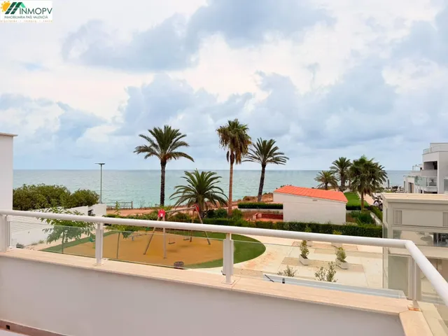 VIVIENDA ADOSADA EN URBANIZACION PRIVADA COSTA NORTE ZONA BA