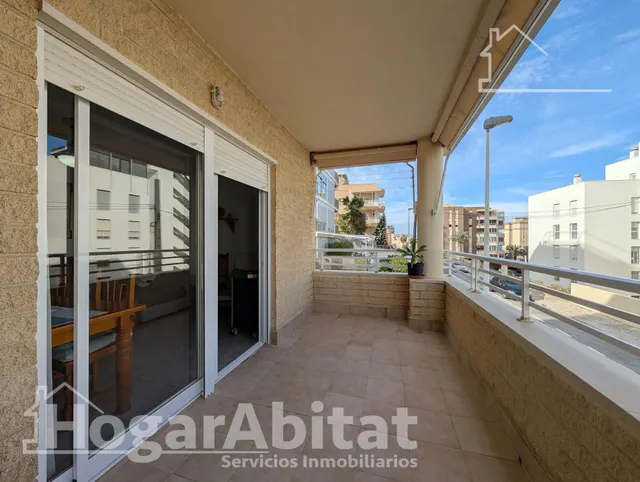 ¡vistas al mar! amplio y esquinero con garaje, terraza y estudio independiente — 15