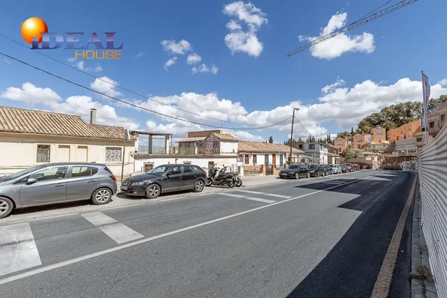 CASA 640 M2 EN CARRETERA DE MURCIA, ALBAYCIN. — 46