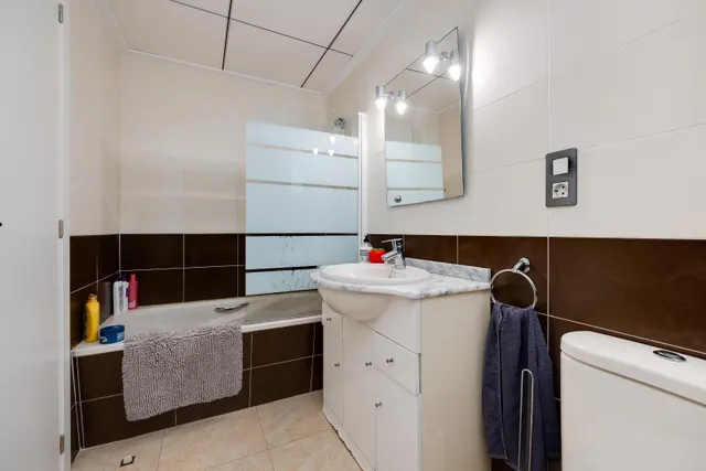 Piso 3 dormitorios 2 baños garaje incluido con ascensor — 17