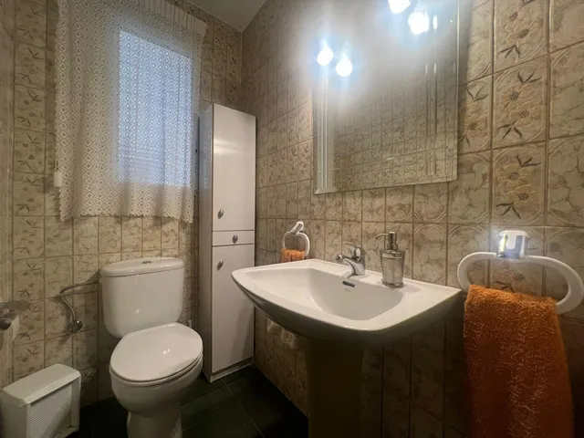CASA EN EL CENTRO DE CAMARLES — 11