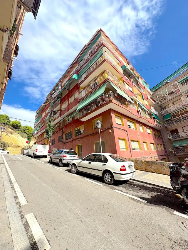 Gran piso en esquina y reformado en la ronda del castillo — 36