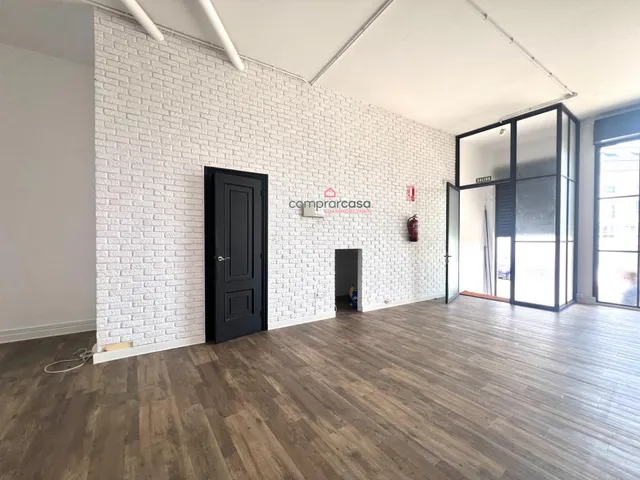 Local comercial en alquiler en O Temple — 12
