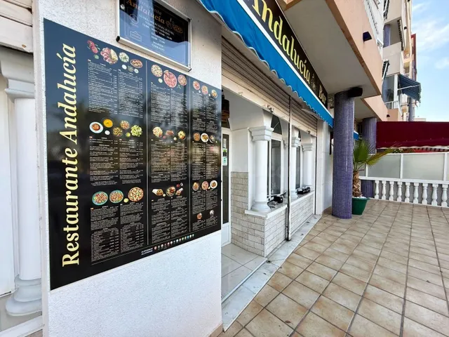 Local comercial 101m² en venta - Los secanos — 16