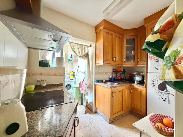 Vivienda en venta en el barrio de La Florida, Alicante - foto 2