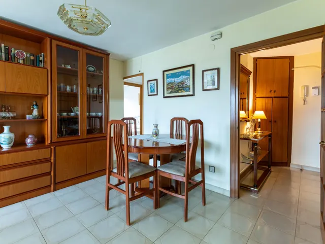 Agencia Inmobiliaria en Barcelona. Piso en venta en Montbau — 9