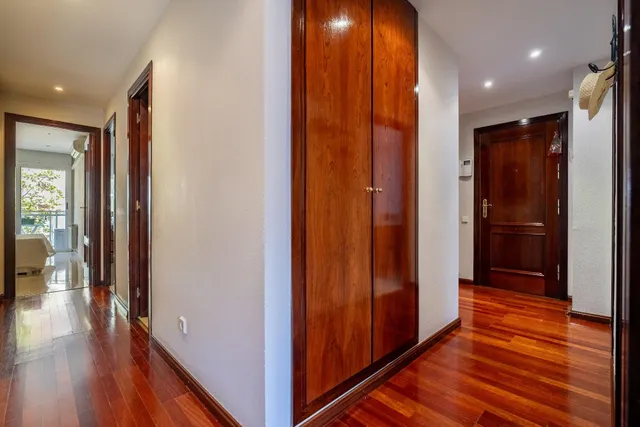 Piso con piscina zona alta de Reus — 26