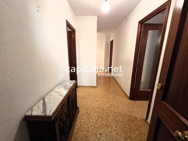 Amplio Piso con patio a la venta en Ontinyent - Sant Josep - foto 3
