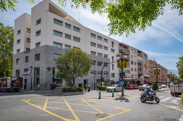 FUENTE DE LAS BATALLAS-PISO DE 197m2 EN EDIFICIO ZAIDA — 6