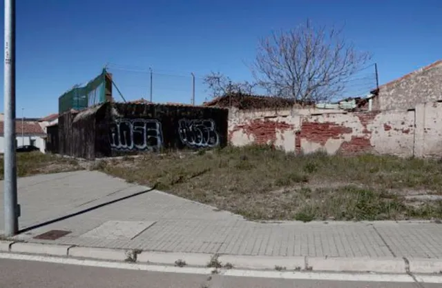 Urbis te ofrece dos parcelas  en venta en zona Tejares, Salamanca. — 4