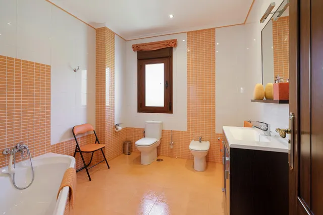 Casa con terreno ubicada en plena naturaleza, a tan solo 2km de Montefrio. — 27