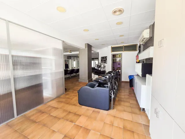 Local a la venta en zona Camí Fondo de Martorell — 16
