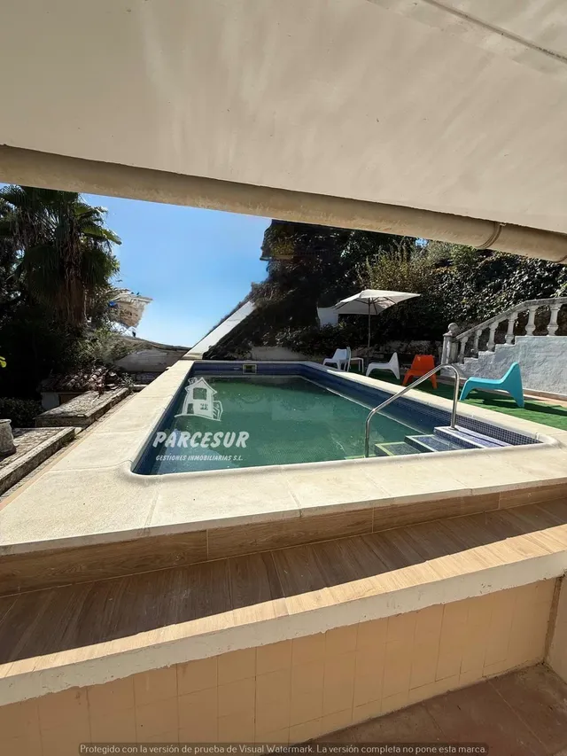 Chalet Independiente con piscina, en la zona de Alcolea. — 36