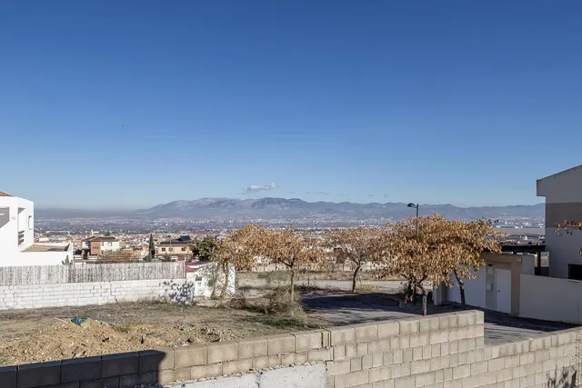 Parcela exclusiva con estructura de Chalet independiente y piscina en Urb. El Montecillo, Las Gabias — 22
