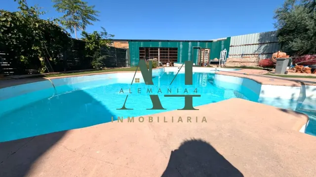 Impresionante Chalet Semireformado en el Corazón de Cáceres  - foto 2