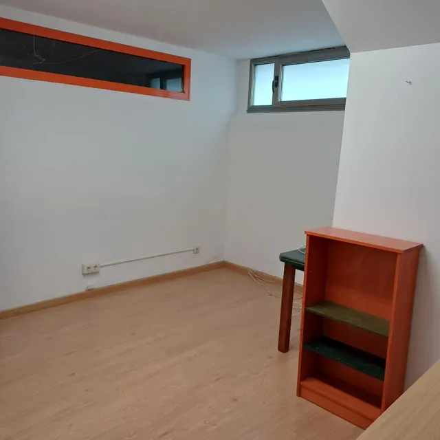 LOCAL ACONDICIONADO EN ALQUILER PARA ACADEMIA — 27
