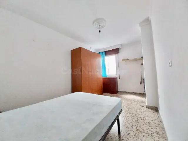 Amplio Piso de 3 Dormitorios en el Centro de Estepona – Idea - foto 2