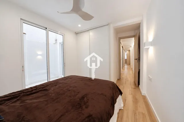 Entreplanta totalmente reformada con 2 patios en exclusiva en zona benalúa de Alicante — 40