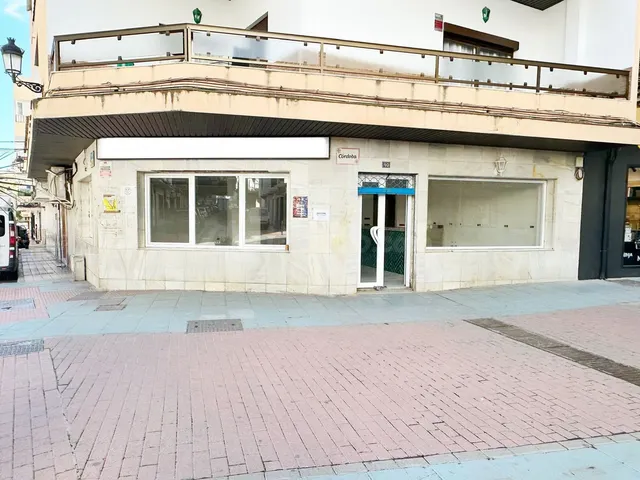 Bar 173m² en venta - Marbella — 2