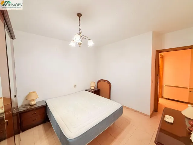 Se vende gran piso de 92m2 con 3 habitaciones dobles en zona rio cervol! 1ª planta edificio sin ascensor! — 21