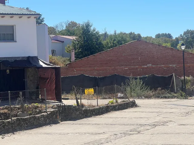 SOLAR URBANO EN PIORNAL — 7
