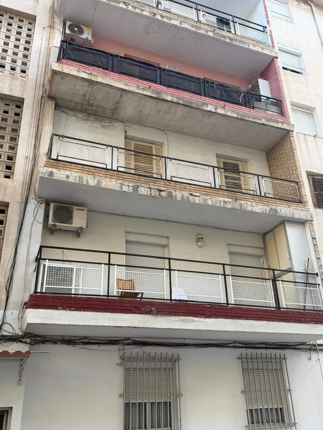 Piso para reforma integral en 2ª planta, con balcón y mucha luz — 20