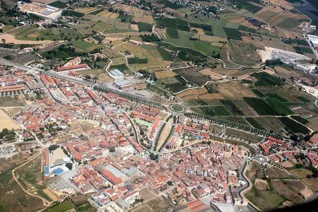 Terreno urbano en Roselló - foto 4